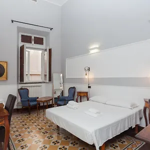*** Pensión Palazzo Del Duca Piazza Navona Italia